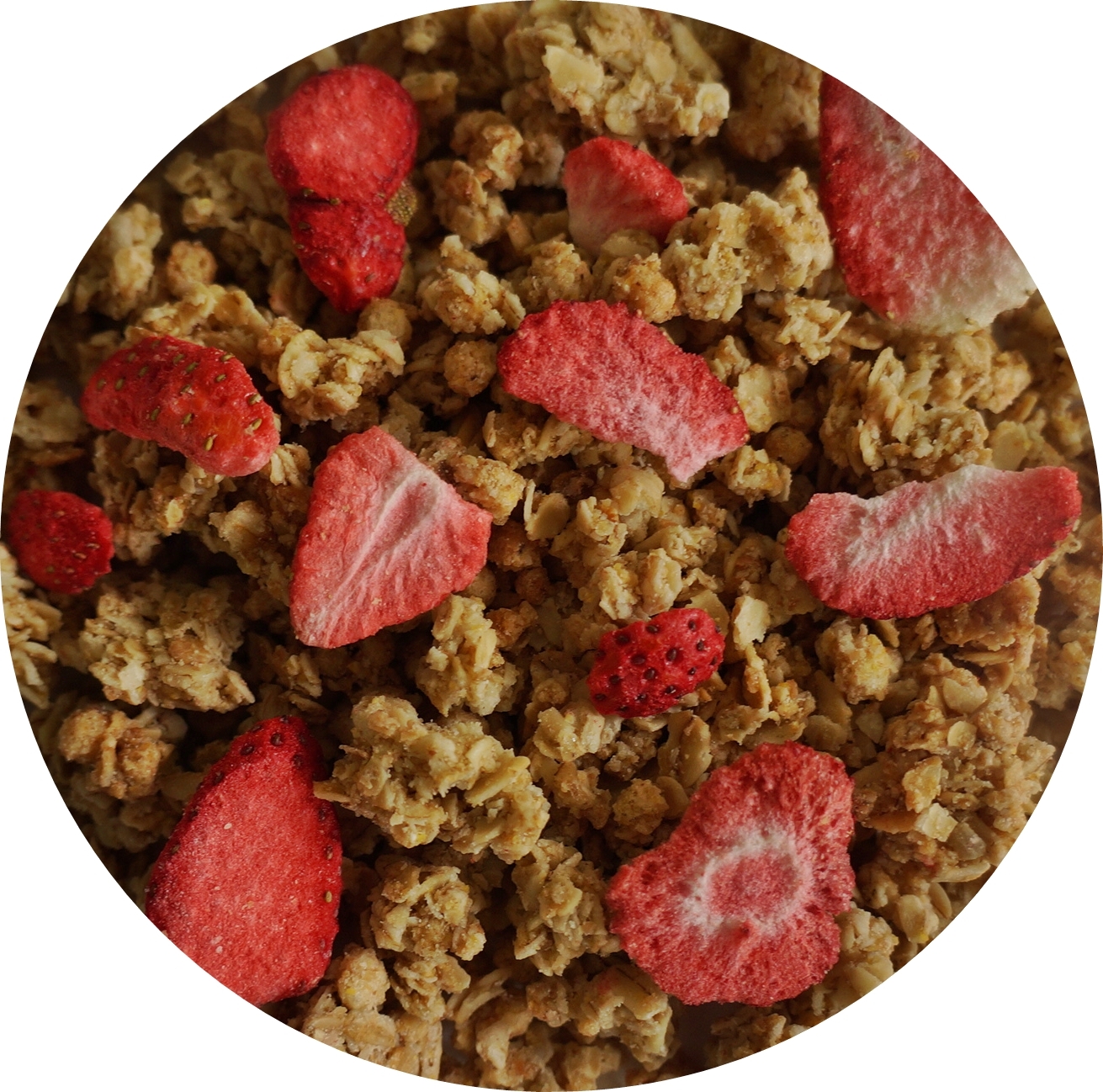 Crunchy muesli with strawberry